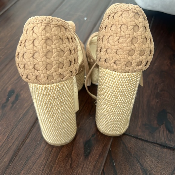 Jessica Simpson platform sandal nude - Picture 3 of 4